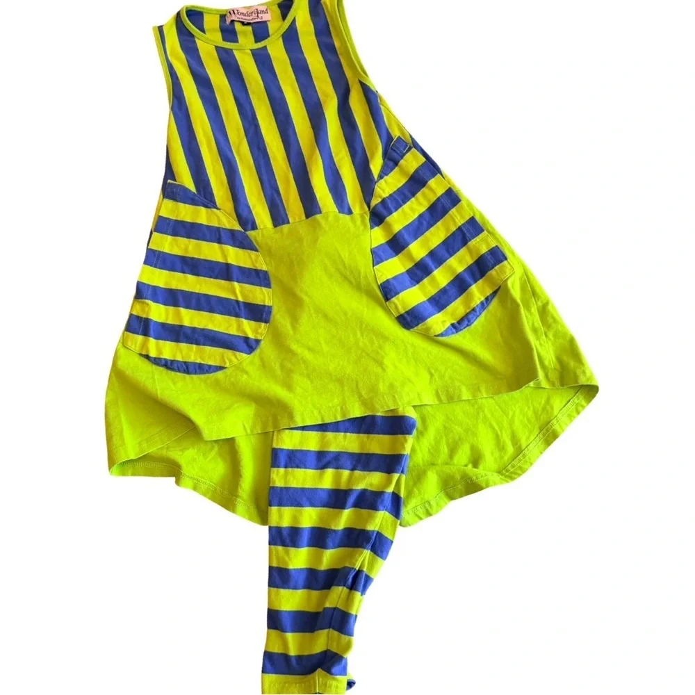 Girls Lime + periwinkle striped two-piece Size 8 💚💙